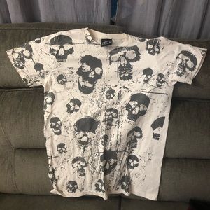 Top heavy skull tee
